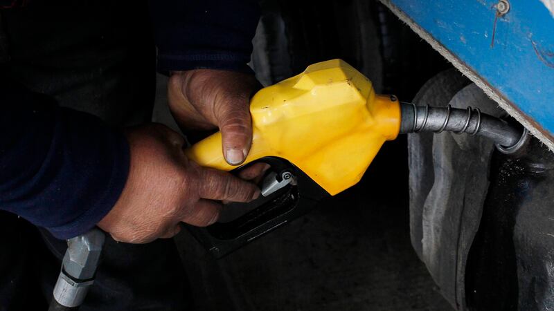 Los jueves de terror: El precio de las bencinas aumentará en 11,1 pesos el litro