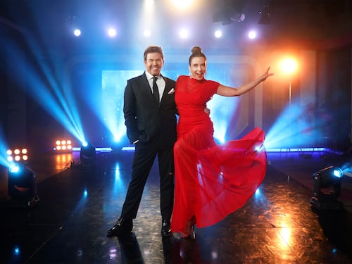 Karla Constant y Nacho Gutiérrez encabezarán la transmisión de la final de Miss Universo 2025 en Canal 13: Inna Moll es la candidata chilena