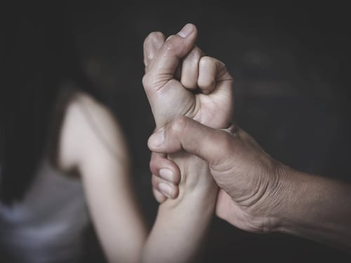 “Me propuso hacerme un masaje”: camarera denunció abuso sexual por parte de un coronel en hotel del Ejército