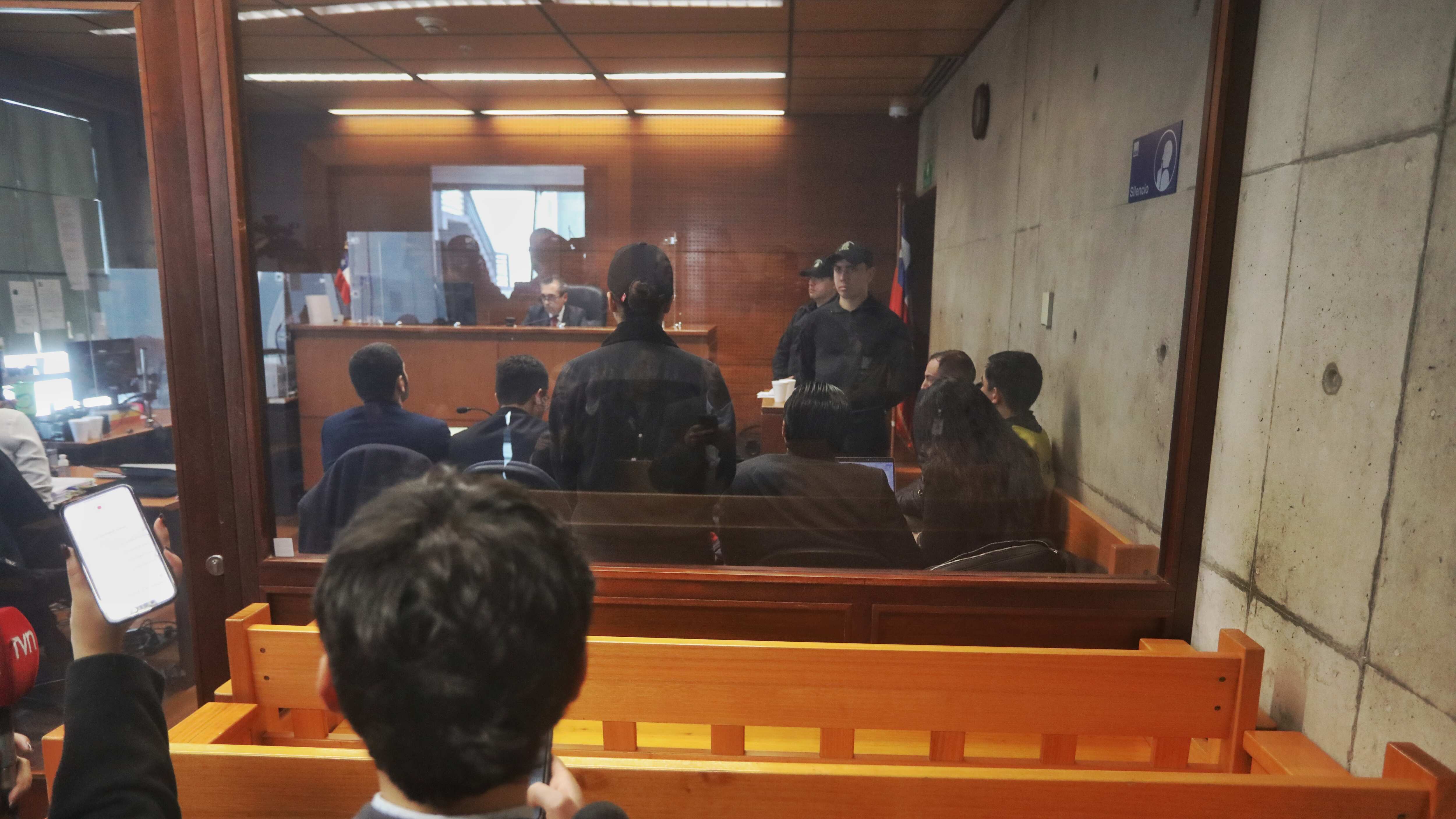 Se realiza la formalización de dos imputados por el delito de homicidio calificado, en calidad de autores, en contre del ciudadano Francisco Albornoz. | 7 de junio de 2025/SANTIAGO
FOTO: SEBASTIAN BELTRAN GAETE / AGENCIAUNO