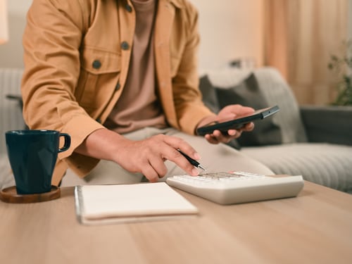 Personas que se declararon en quiebra aumentaron en un 31% en 2025: ¿Cómo funciona el mecanismo que extingue las deudas legalmente?