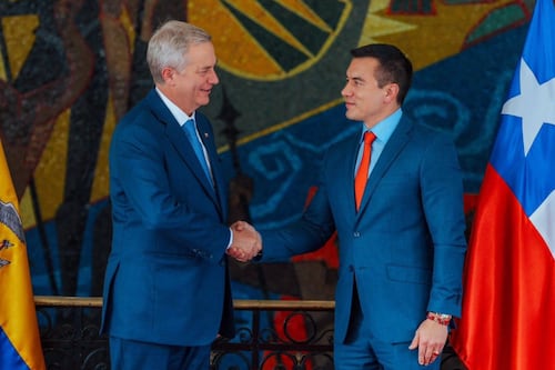 Kast aborda con Ecuador y Perú la coordinación de un corredor humanitario regional