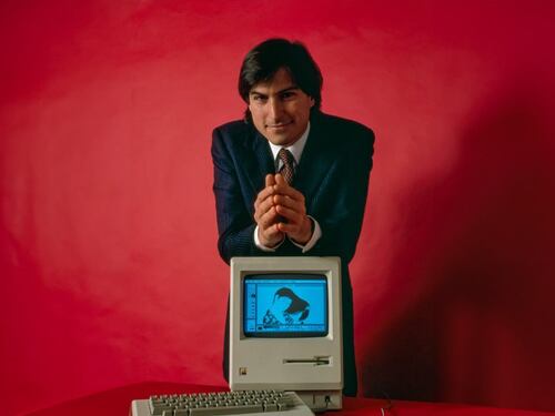 Steve Jobs usó un traje en 1984 que va a subastarse por un montón de dinero