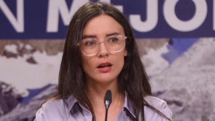 Camila Vallejo, Agencia Uno