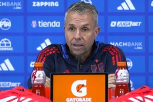 Terremoto en la “U”: Gustavo Álvarez renuncia previo al partido ante Coquimbo y lanza críticas a la dirigencia