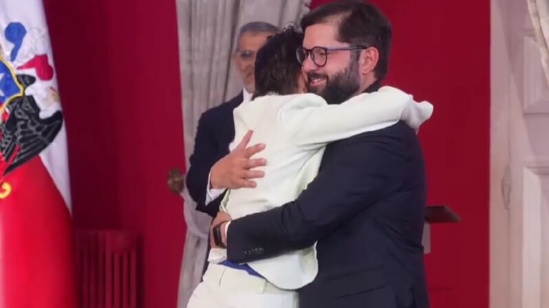 Presidente Boric aceptó la renuncia de Carolina Tohá: así fue la despedida en La Moneda.