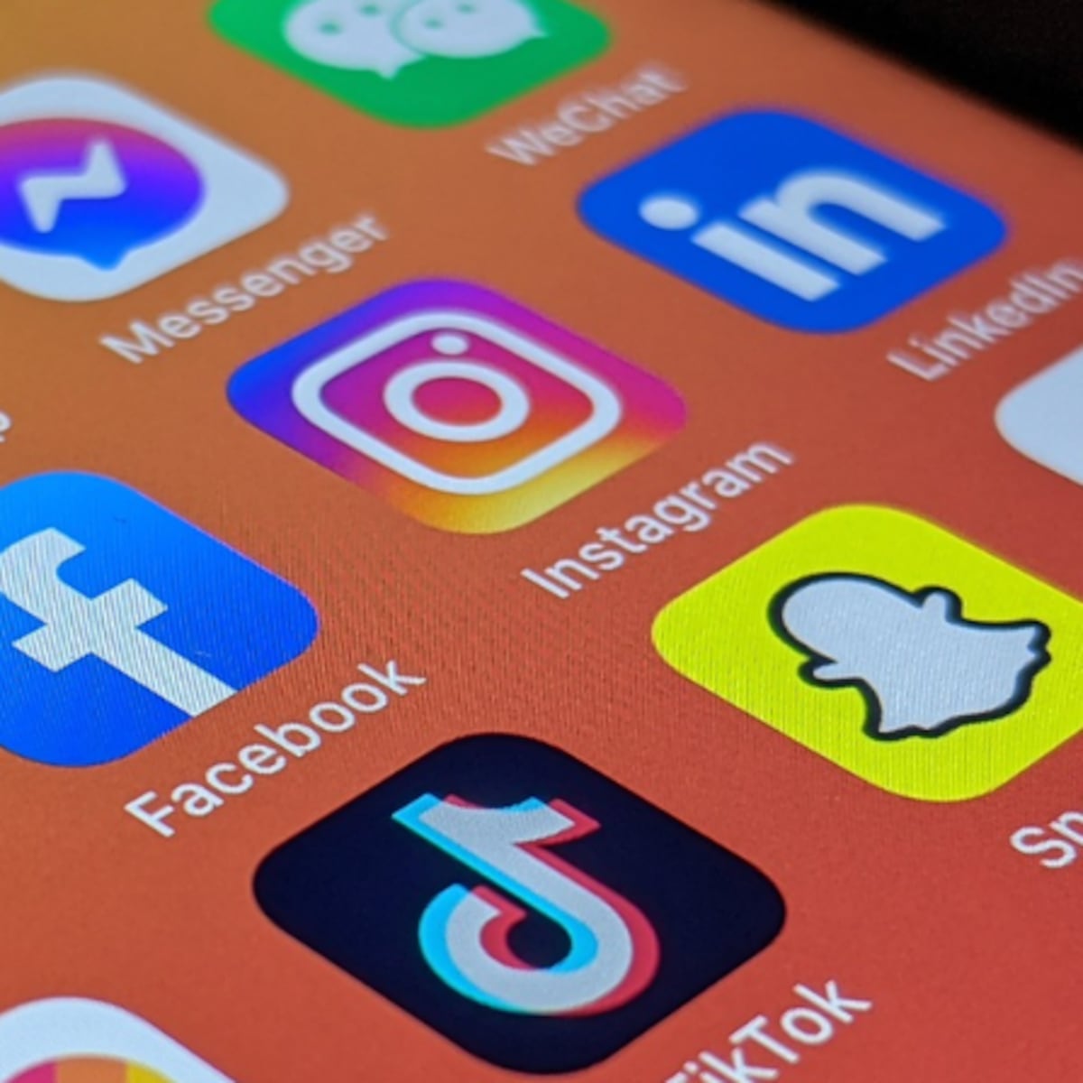 Usuarios reportan caída global de Facebook e Instagram Usuarios reportan caída global de Facebook e Instagram