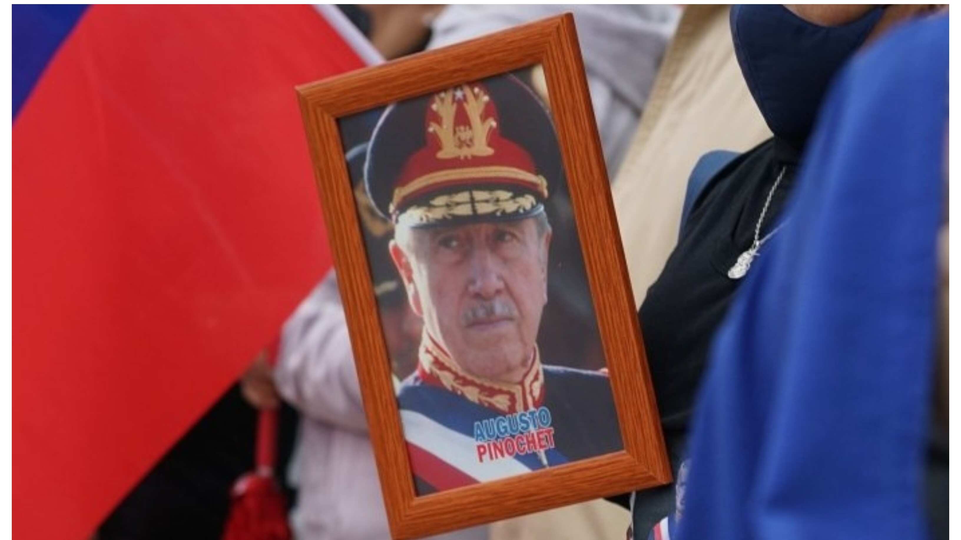 La periodista Elizabeth Subercaseaux contó detalles de la entrevista que le realizó al militar luego que Chile restituyera su democracia.