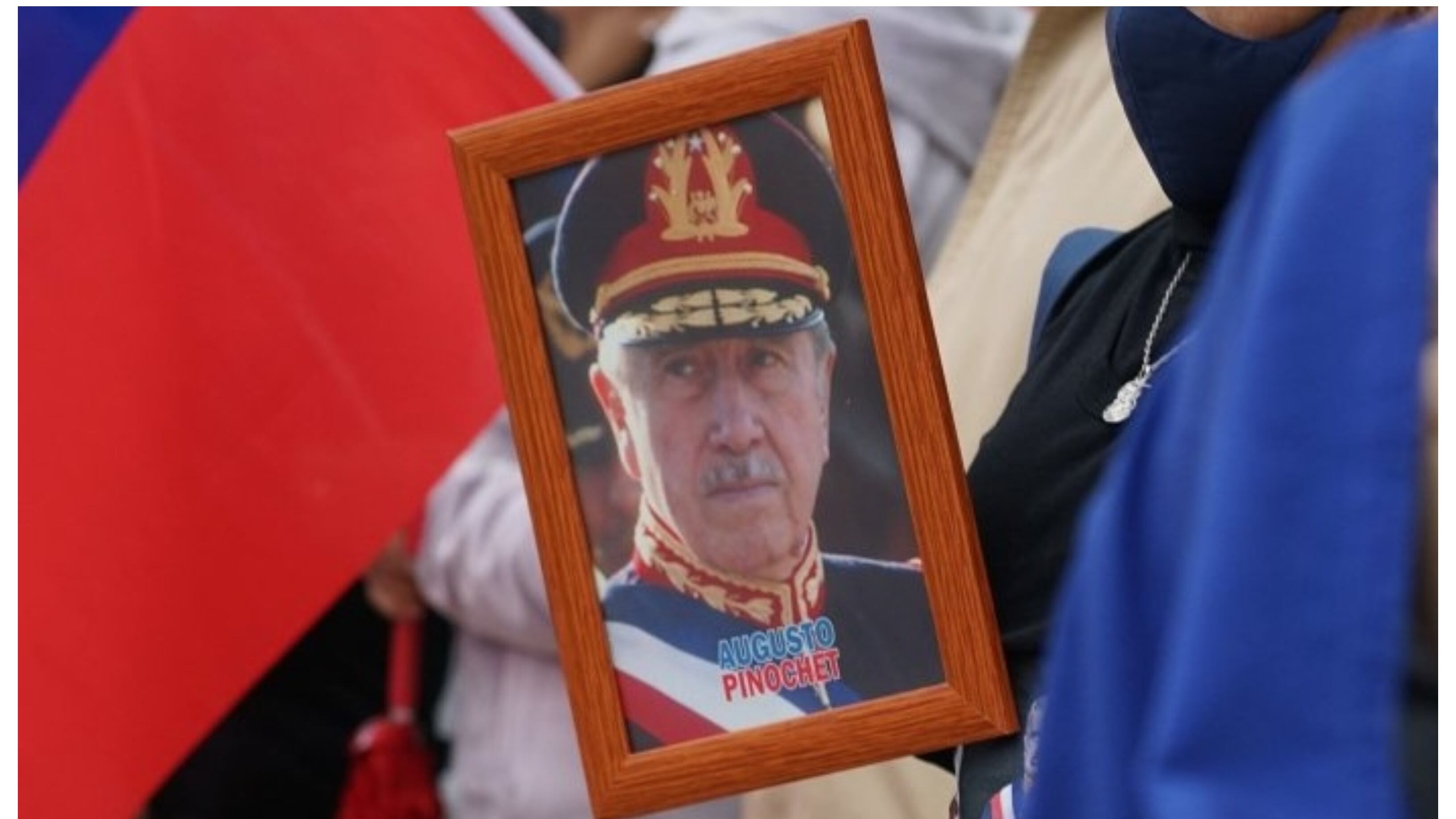 La periodista Elizabeth Subercaseaux contó detalles de la entrevista que le realizó al militar luego que Chile restituyera su democracia.