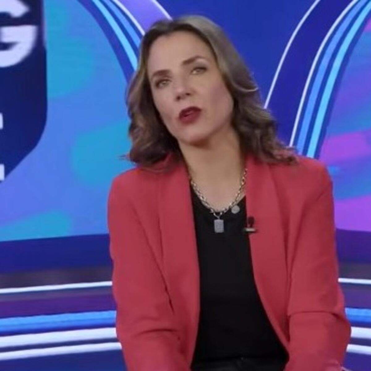 Julia Vial denuncia amenazas durante su paso por Intrusos Julia Vial denuncia amenazas durante su paso por Intrusos