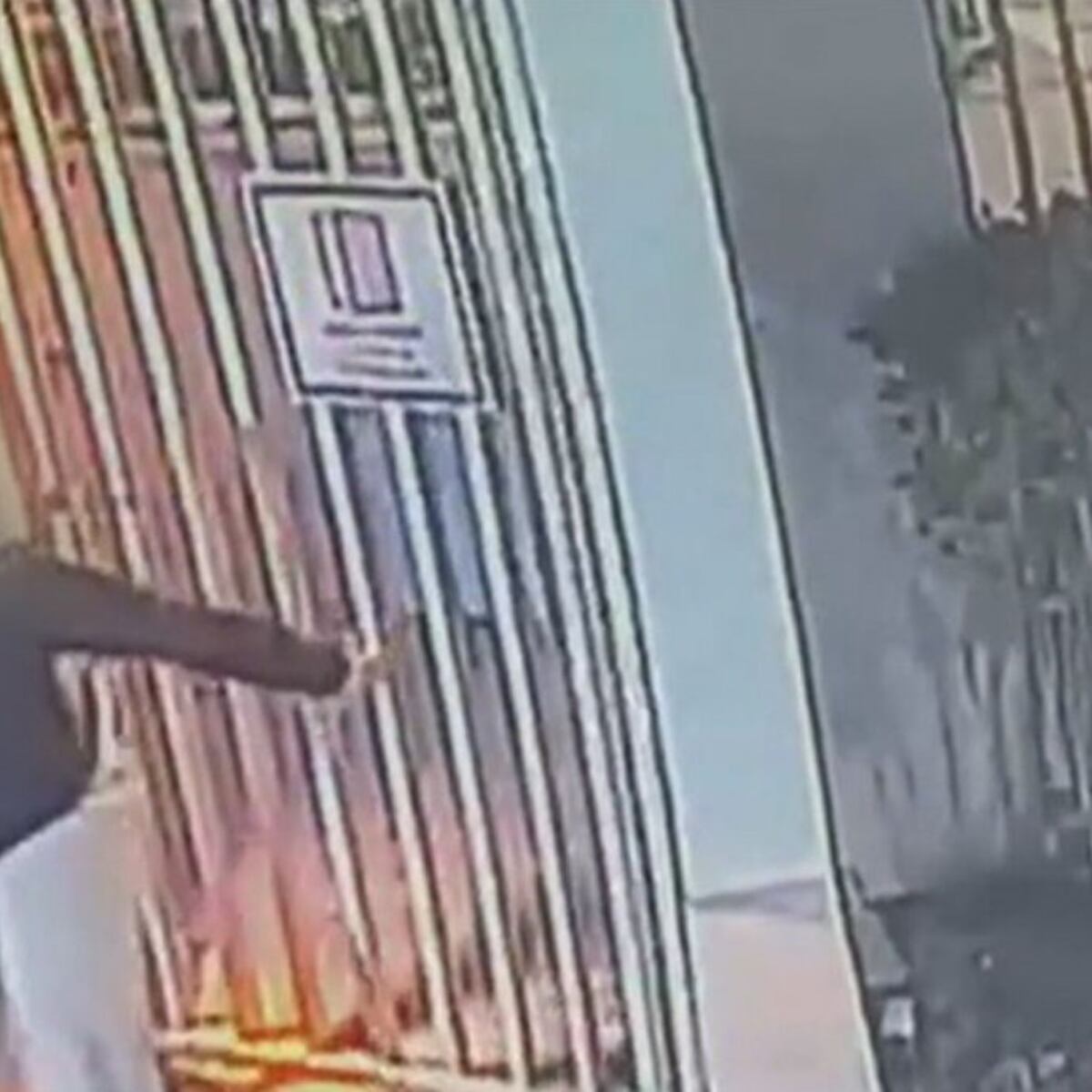 Rescatan a bebé tras robo de camioneta en San Miguel Rescatan a bebé tras robo de camioneta en San Miguel