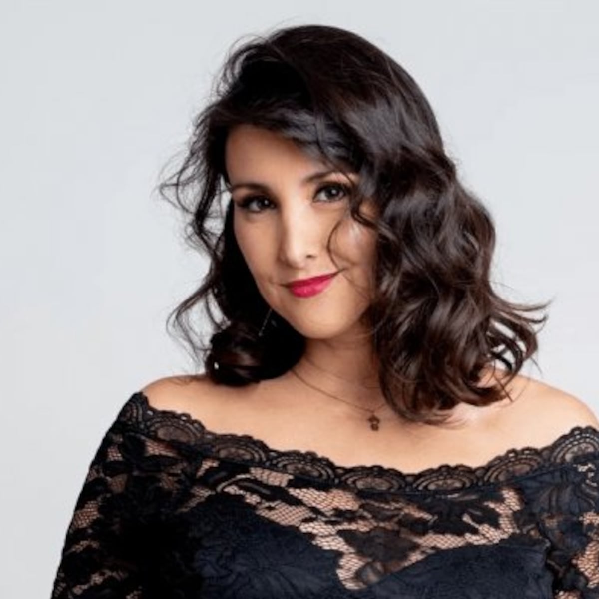 Grave accidente de “Icha” Sobarzo por choque con conductor que pasó luz roja Grave accidente de “Icha” Sobarzo por choque con conductor que pasó luz roja