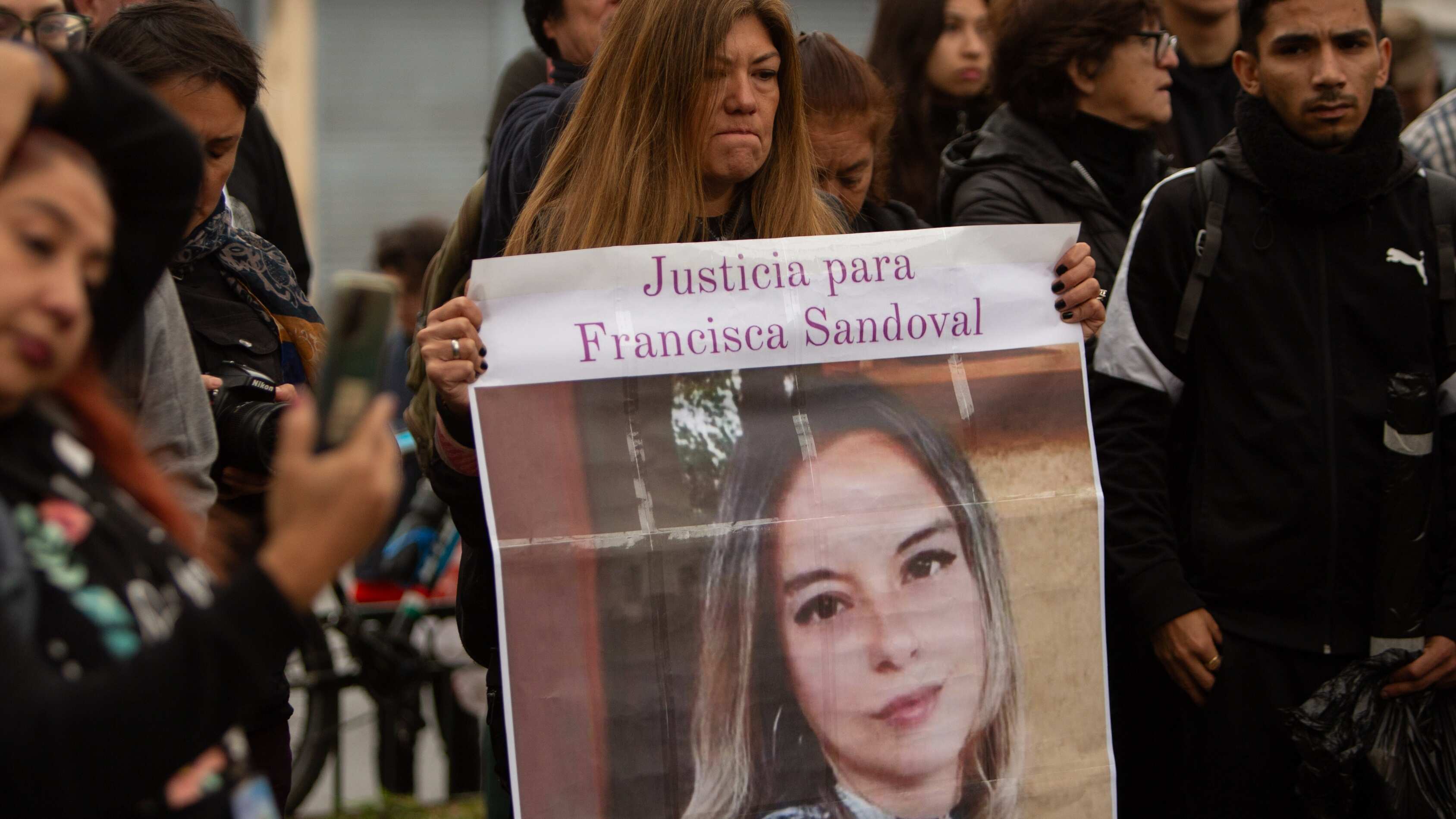 Un grupo de manifestantes realizan una protesta por el asesinato de la periodista Francisca Sandoval, en el pasado 1 de mayo de 2022.