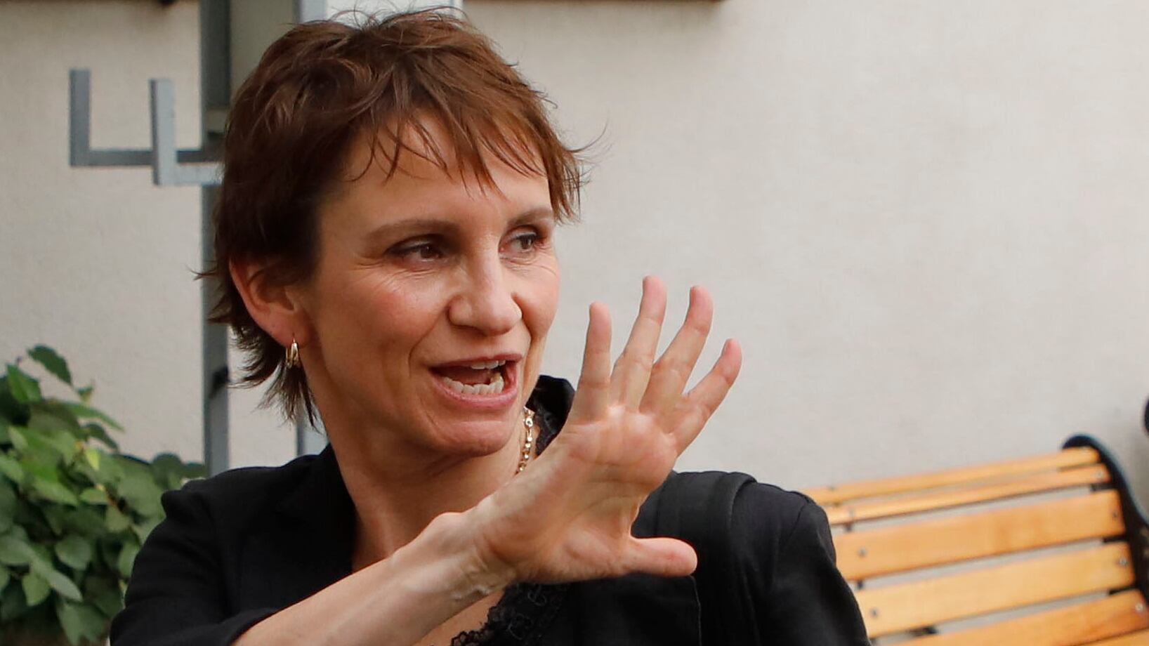 La ministra del Interior definió esta mañana, en entrevista con T13 Radio, que el proyecto de un sexto retiro de los fondos de las AFP es "como un fantasma que hay que expiar".