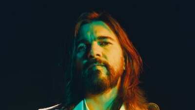 Con el comunismo se manifestó Juanes.