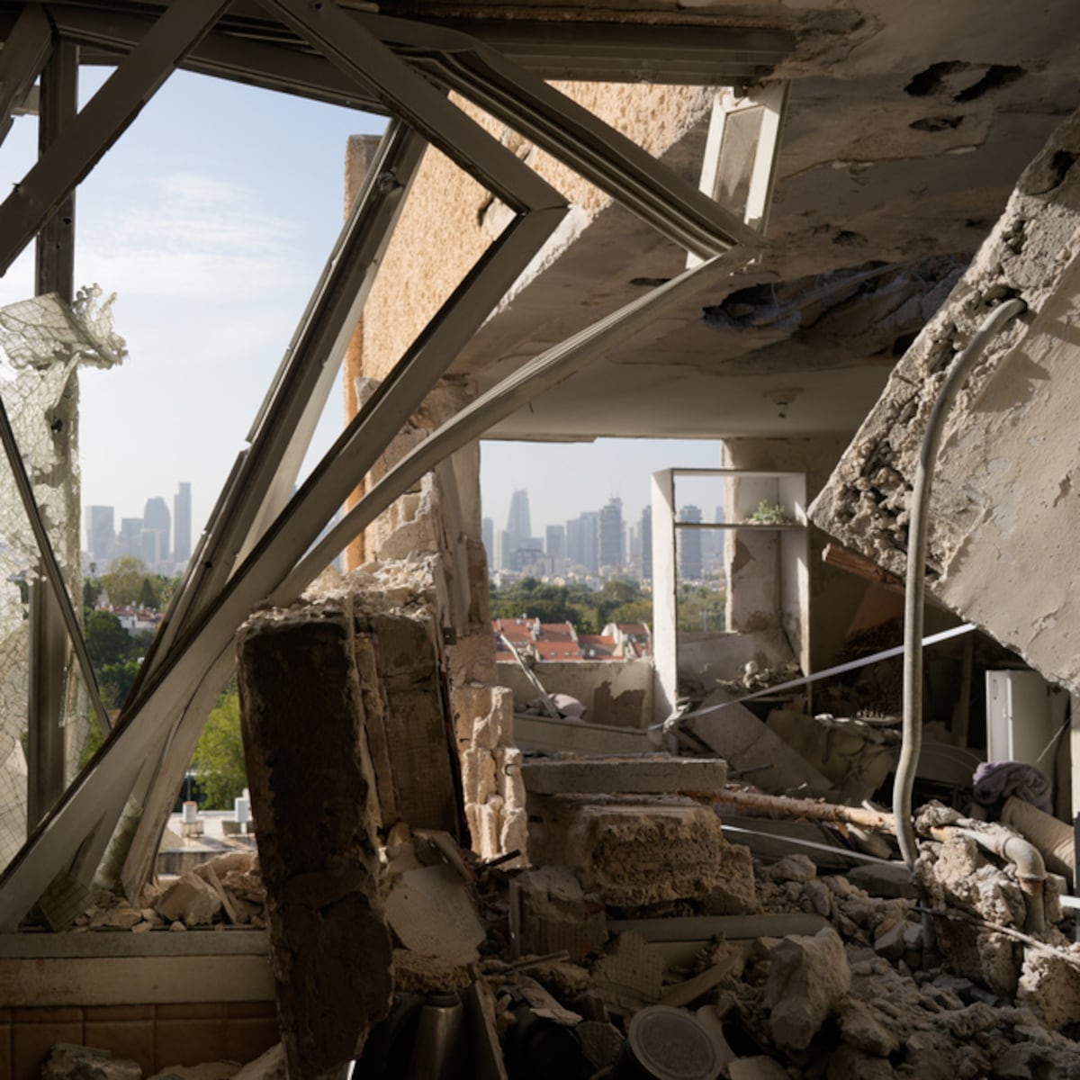 Irán intensifica ataques a recintos de energía en el Golfo tras ataque israelí Irán intensifica ataques a recintos de energía en el Golfo tras ataque israelí