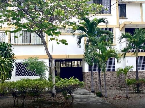 “Cómo desintegrar huesos humanos”: las búsquedas en el celular de la hija que asesinó a su madre en Ecuador