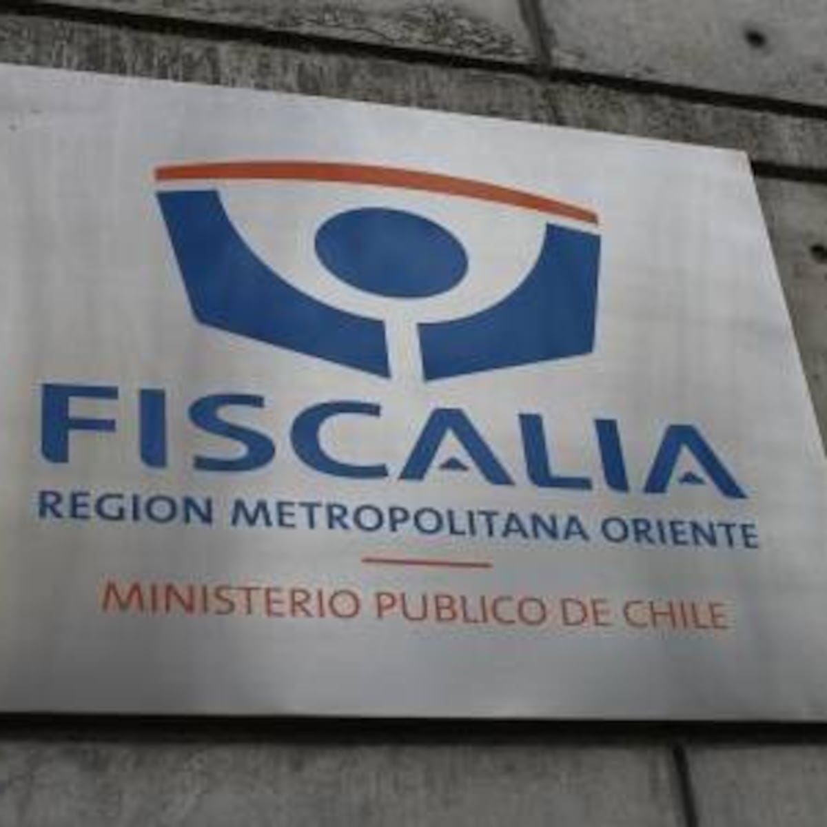 Funcionarios del SII y TGR seguirán con arresto domiciliario total Funcionarios del SII y TGR seguirán con arresto domiciliario total