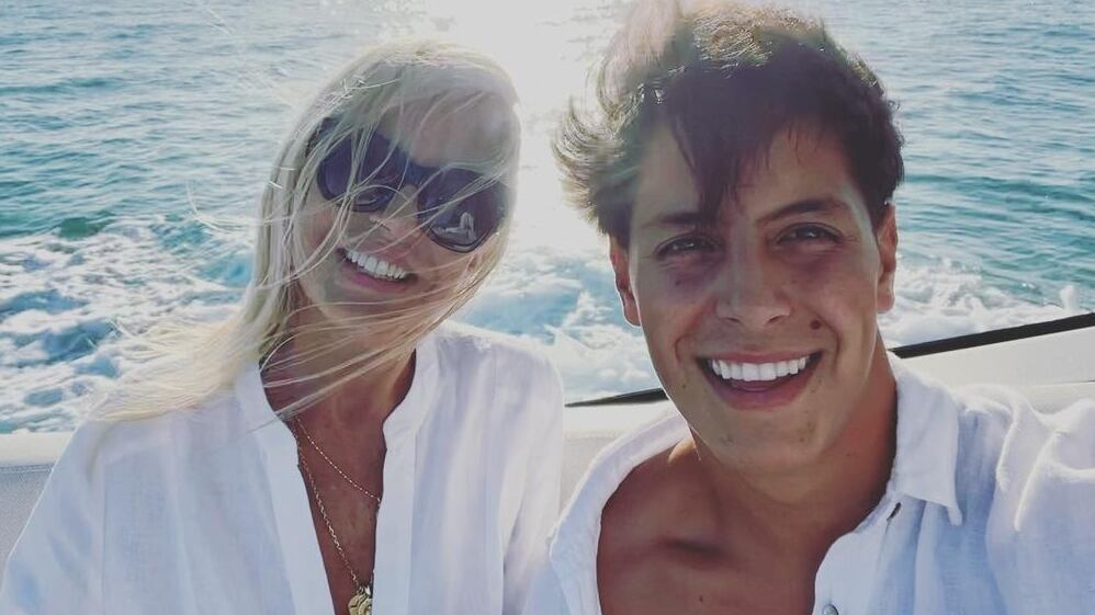 Máximo Menem ingresó con unos días de retraso a la universidad Los Andes debido a los chequeos médicos que debió realizarse en Estados Unidos para conocer el estado de su cáncer.