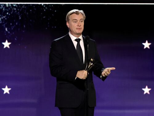 Oppenheimer sigue con paso perfecto y se consolida en los Critics Choice Awards 2024