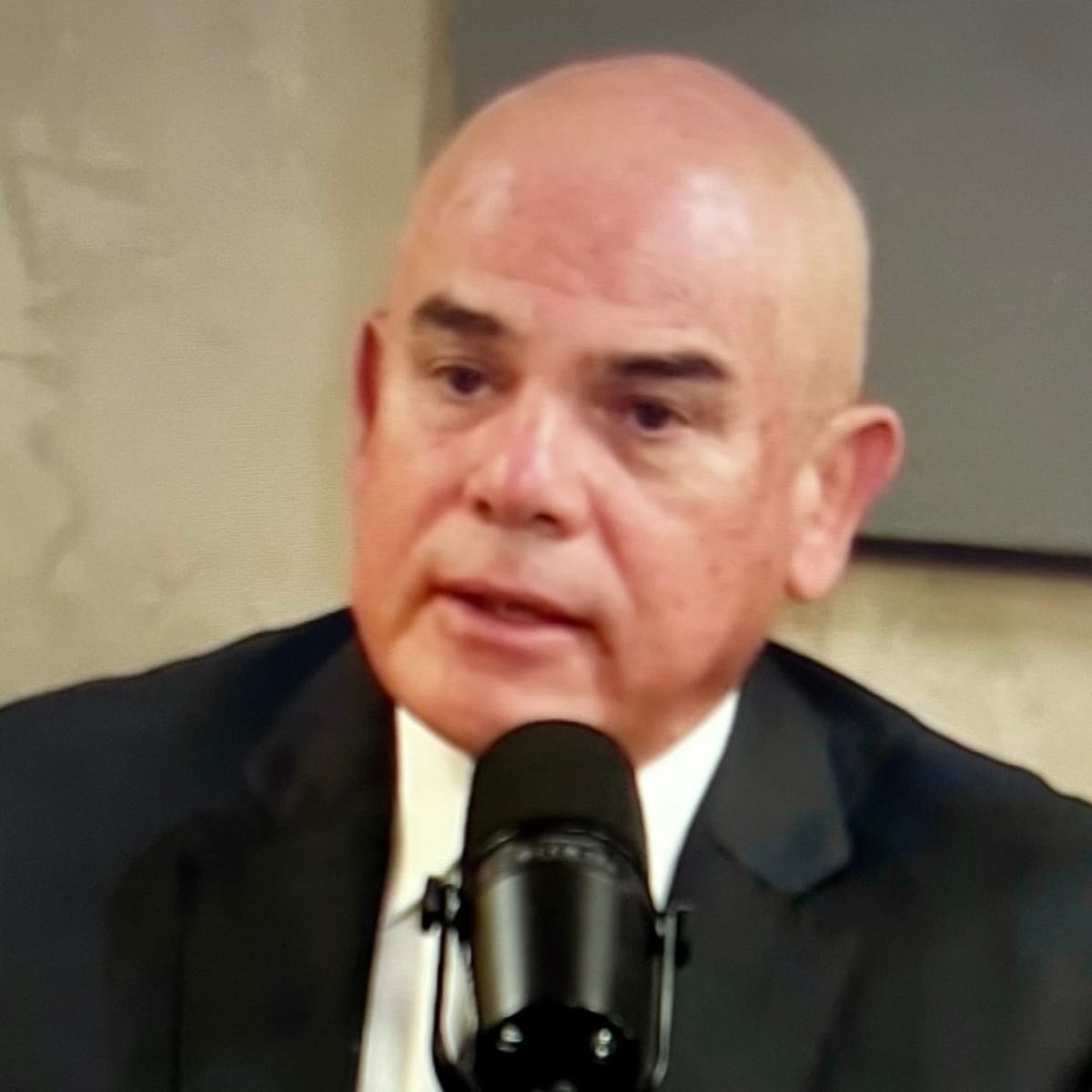 Ernesto Álvarez defiende a José Jerí por escándalo en Perú Ernesto Álvarez defiende a José Jerí por escándalo en Perú