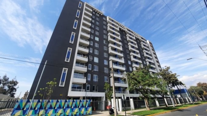 Caída histórica en departamentos: precios bajan hasta 12% en Chile mientras casas se mantienen estables