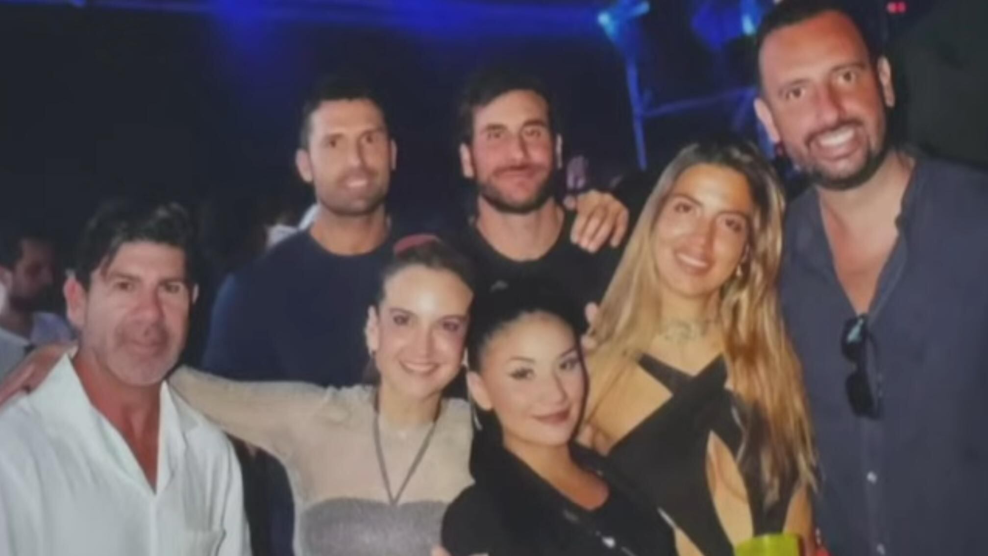 Marcelo Salas de fiesta en Punta del Este junto a amigos