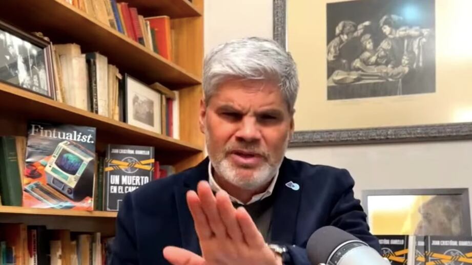Juan Cristóbal Guarello