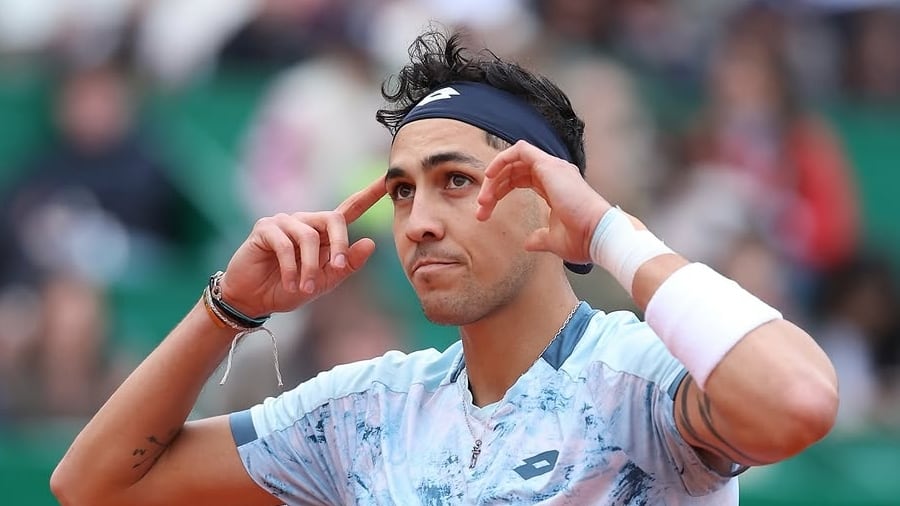El tenista chileno-canadiense sufrió una lesión en Montecarlo que lo obligó a retirarse de al menos tres torneos del circuito de la ATP.