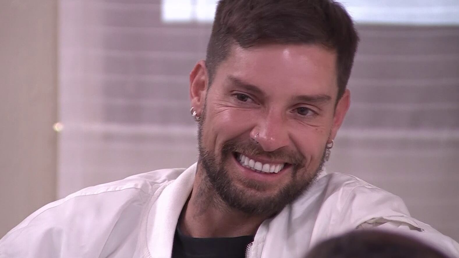 El argentino será sorprendido en los próximos días en el reality del 13 con el ingreso confirmado de Daniela Aránguiz.