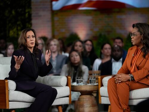 Kamala Harris busca el impulso de Oprah como parte de su estrategia de medios digitales