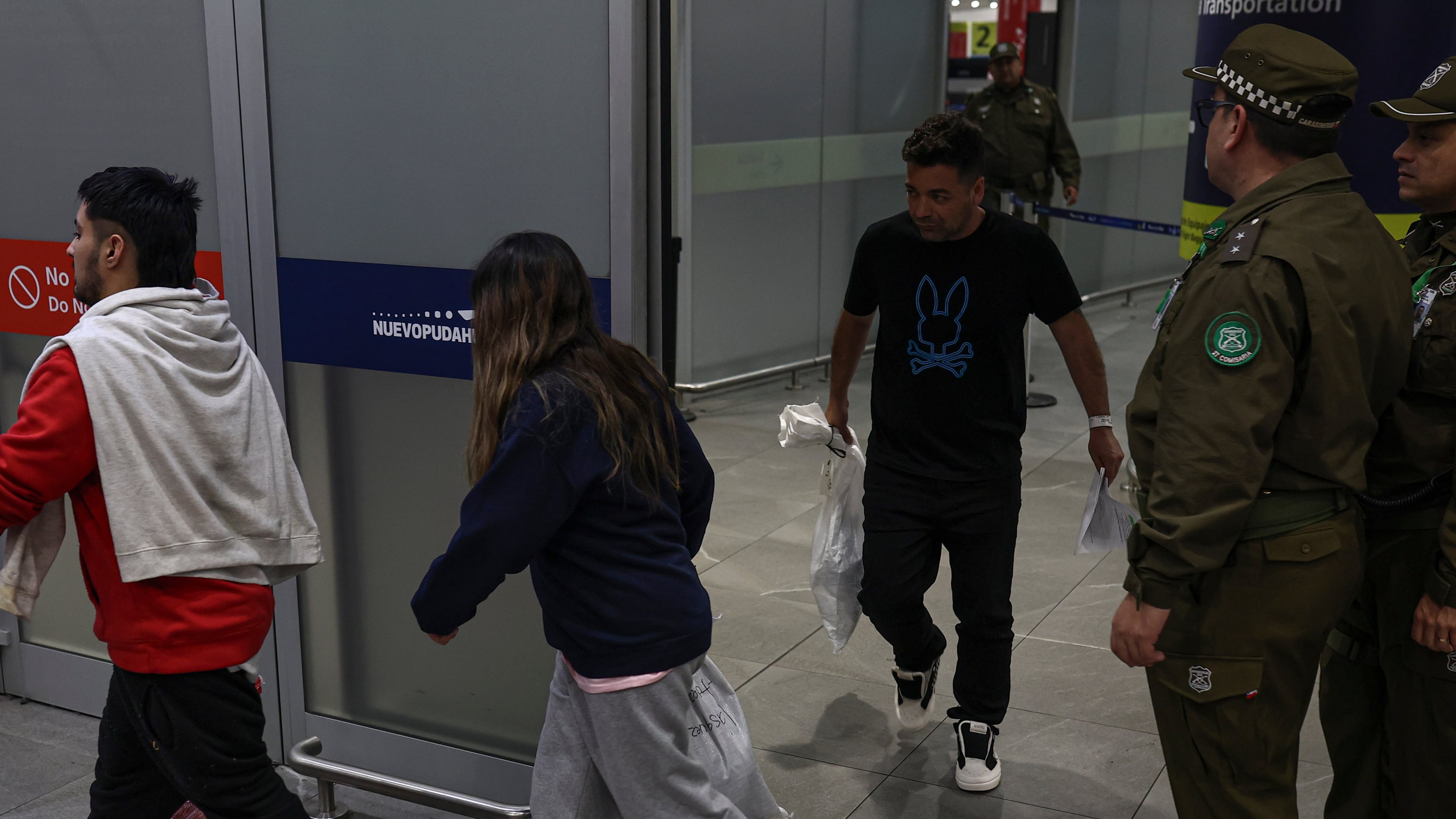 Según información radial, se espera que el jueves lleguen al país una cuarentena de compatriotas deportados desde Estados Unidos.
