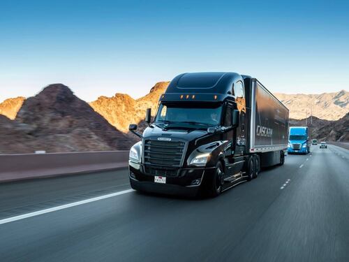 Daimler apuesta fuerte para crear camiones autónomos