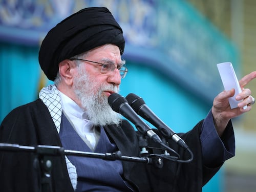 Primer ministro israelí: Hay “señales” de que falleció el líder supremo iraní, Alí Jamenei