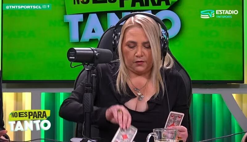 La tarotista predijo en el programa de TNT Sports la clasificación de Colo Colo en Copa Libertadores.