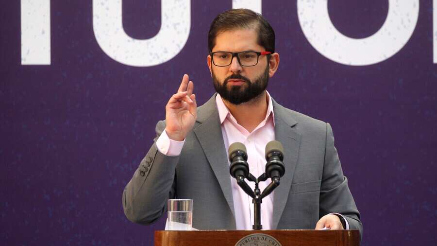 El presidente chileno destina recursos para desmantelar este tipo de monumentos.