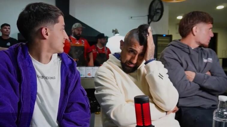 El King criticó nuevamente al entrenador de la selección chilena luego de sufrir una derrota ante Brasil en los minutos finales del encuentro disputado anoche en el Estadio Nacional.