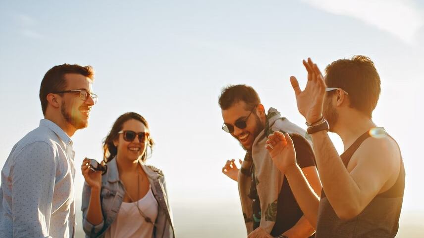 Ten confianza al salir y relacionarte con otras personas