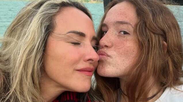 Laura de la Fuente con su mamá Angélica Castro, Instagram