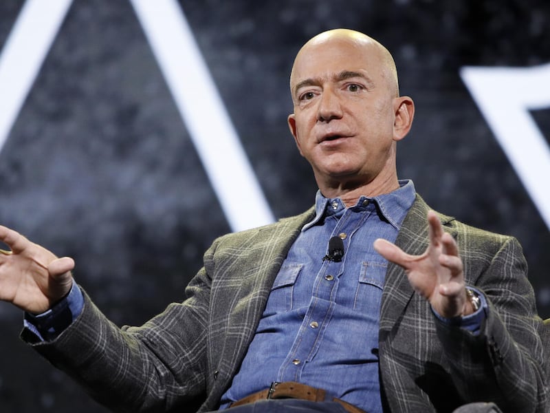 Jeff Bezos se compró una tercera mansión en el “bunker de millonarios”: Costó 90 millones de dólares