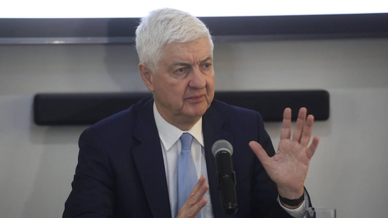 Gobierno pide la renuncia al director de SII Javier Etcheberry