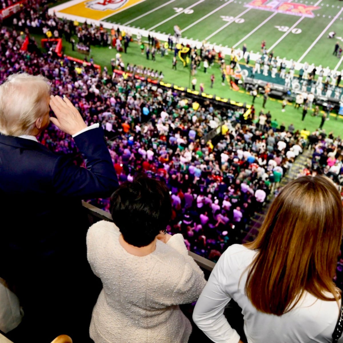 Donald Trump hace historia al asistir al Super Bowl Donald Trump hace historia al asistir al Super Bowl