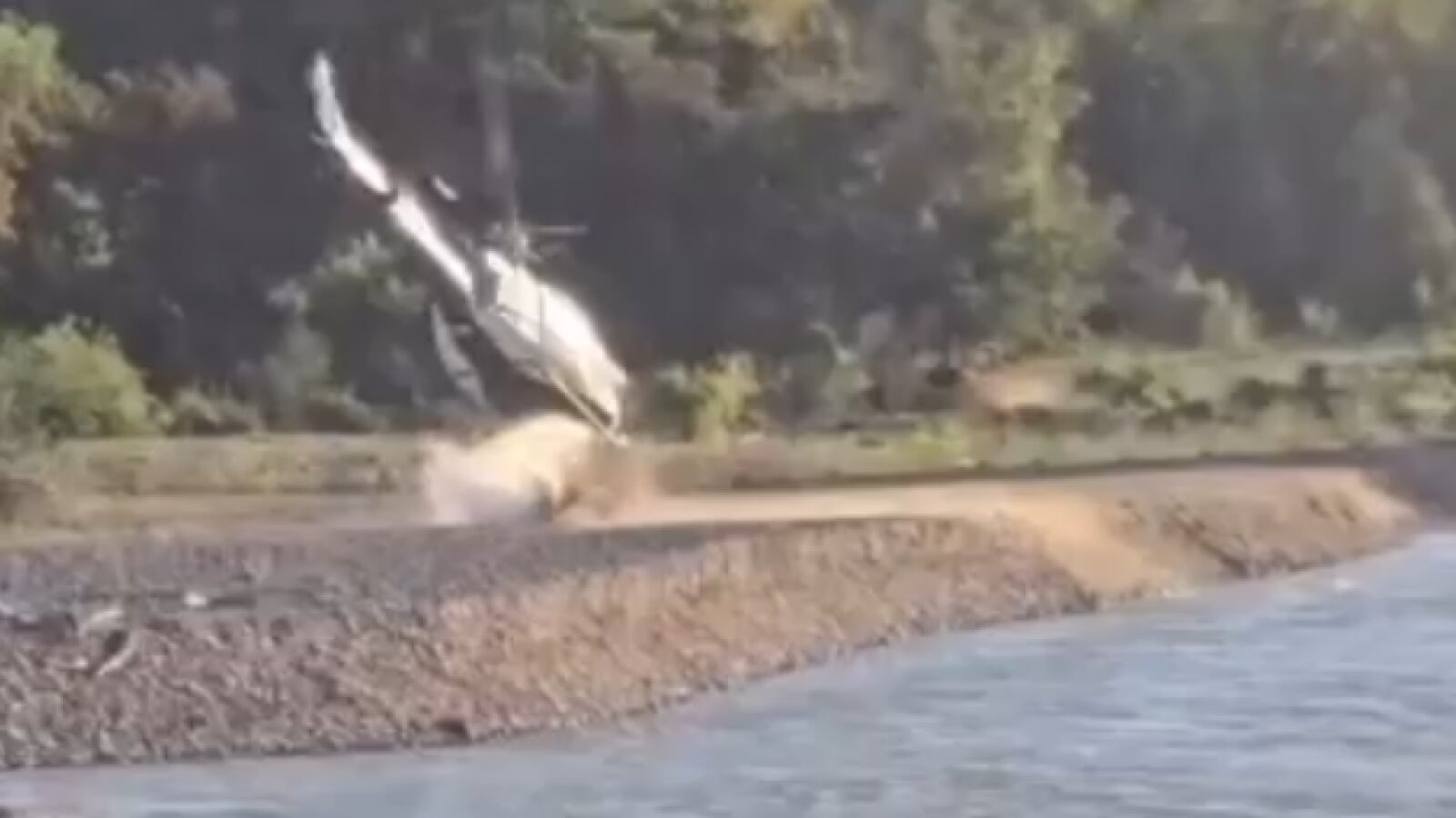 Helicóptero de Conaf capotó en el Maule