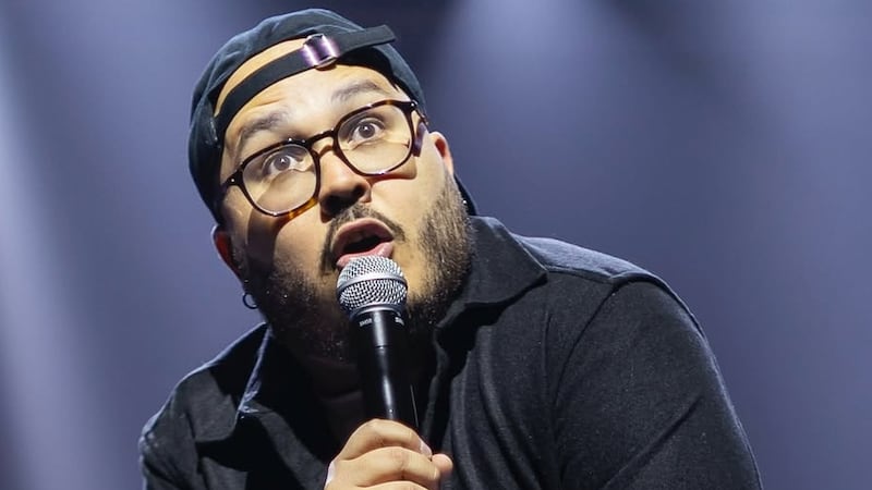 Comediante venezolano Esteban Duch hace llamado a sus compatriotas para las elecciones presidenciales en Chile: “No voten por la ultraderecha, nos quieren sacar a todos”