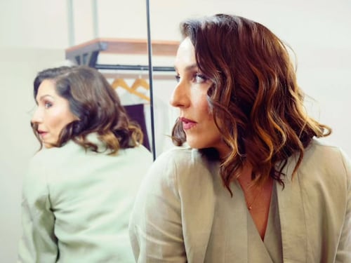 Mariana Loyola denuncia retroceso en feminismo y critica recorte presupuestario a las artes