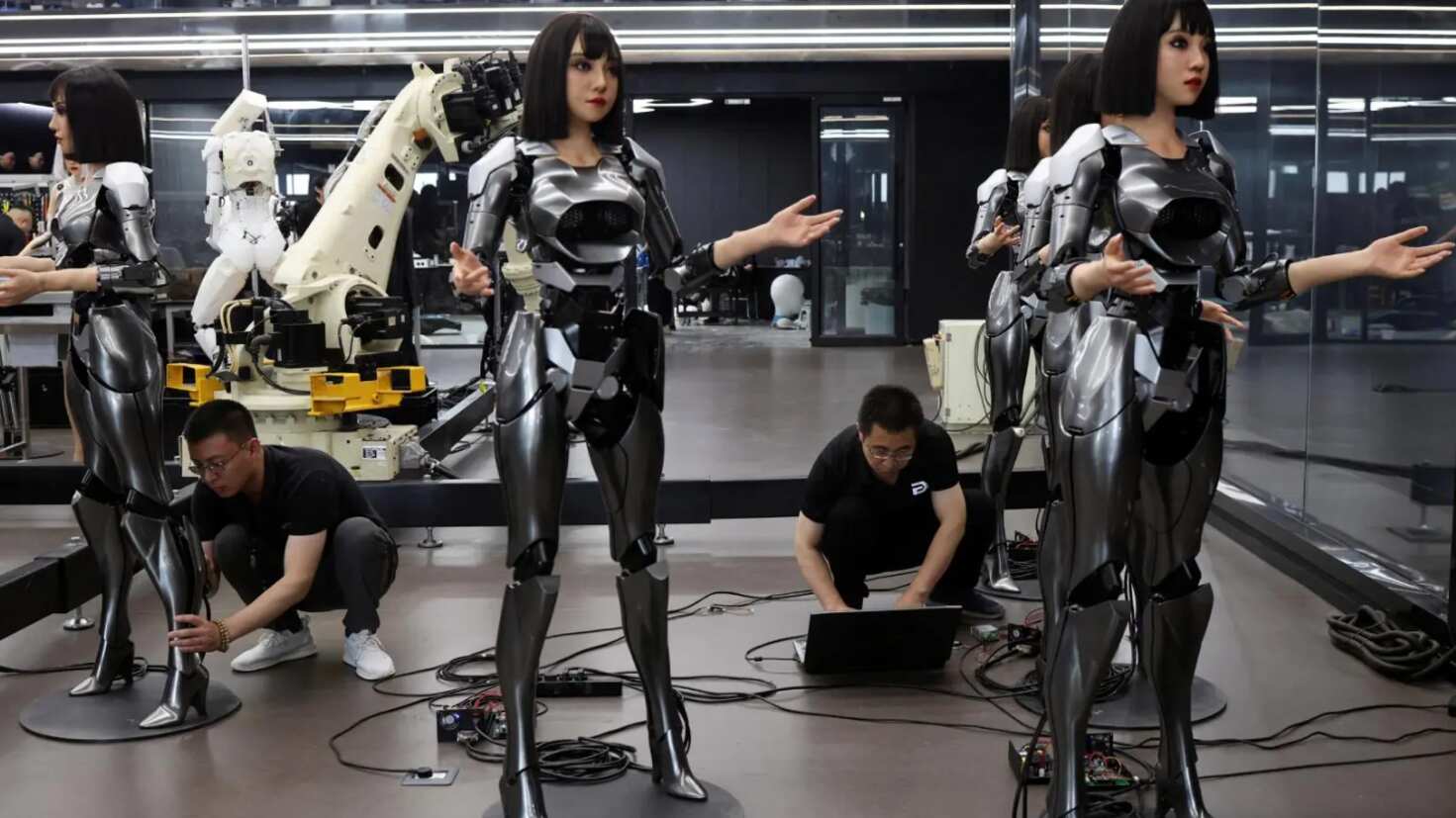 Robots humanoides de Ex-Robots.