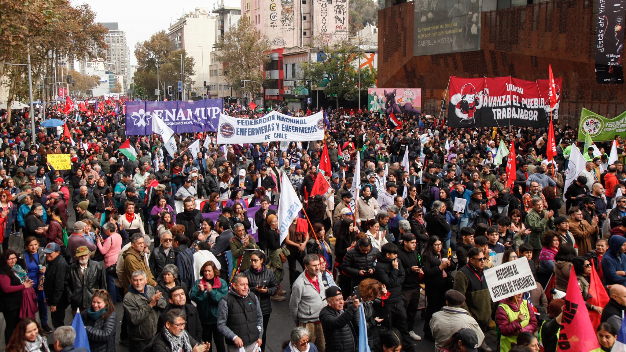 Marcha de la CUT en conmemoración del Día de las y los Trabajadores | 01 de MAYO de 2024 / SANTIAGO
La Central Unitaria de Trabajadores (CUT) conmemora el Día de los Trabajadores con su tradicional marcha por la Alameda en dirección al acto central en el frontis del GAM.
FOTO: JESÚS MARTÍNEZ / AGENCIAUNO
