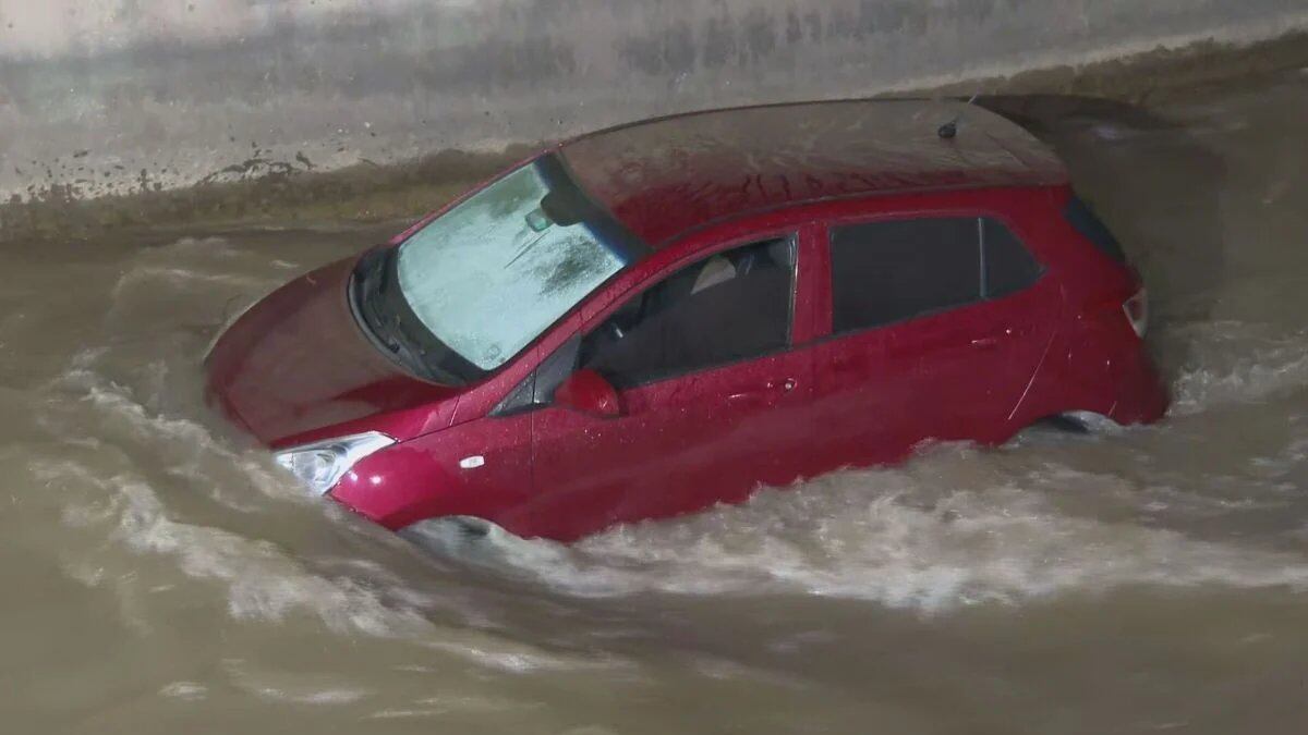 Desmienten versión de pareja tras caer en canal San Carlos