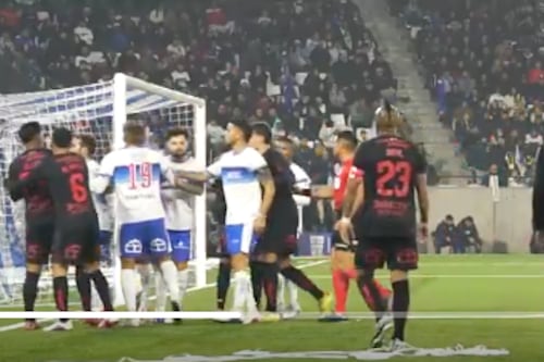 Informe arbitral complica a cuatro jugadores tras incidentes en el clásico entre la UC y Colo Colo