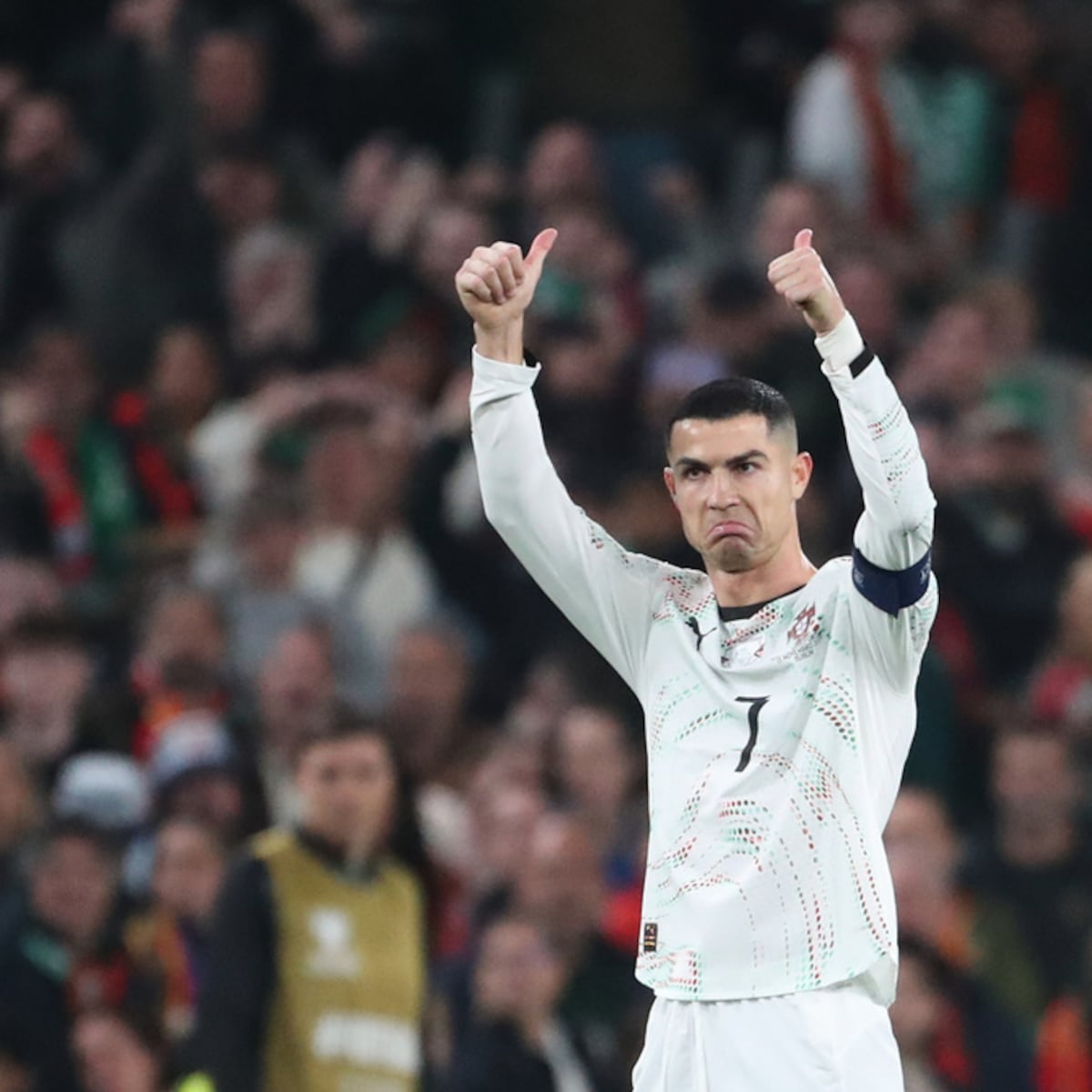 FIFA no suspende a Cristiano Ronaldo para el Mundial tras foto con Trump FIFA no suspende a Cristiano Ronaldo para el Mundial tras foto con Trump